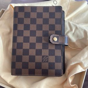 **SOLD**Louis Vuitton MM Agenda